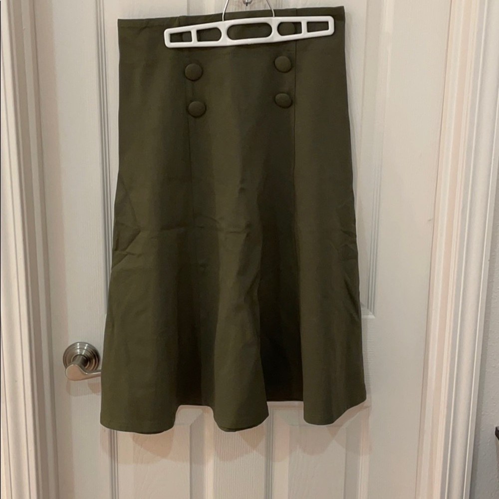 NWOT olive military type olive skirt